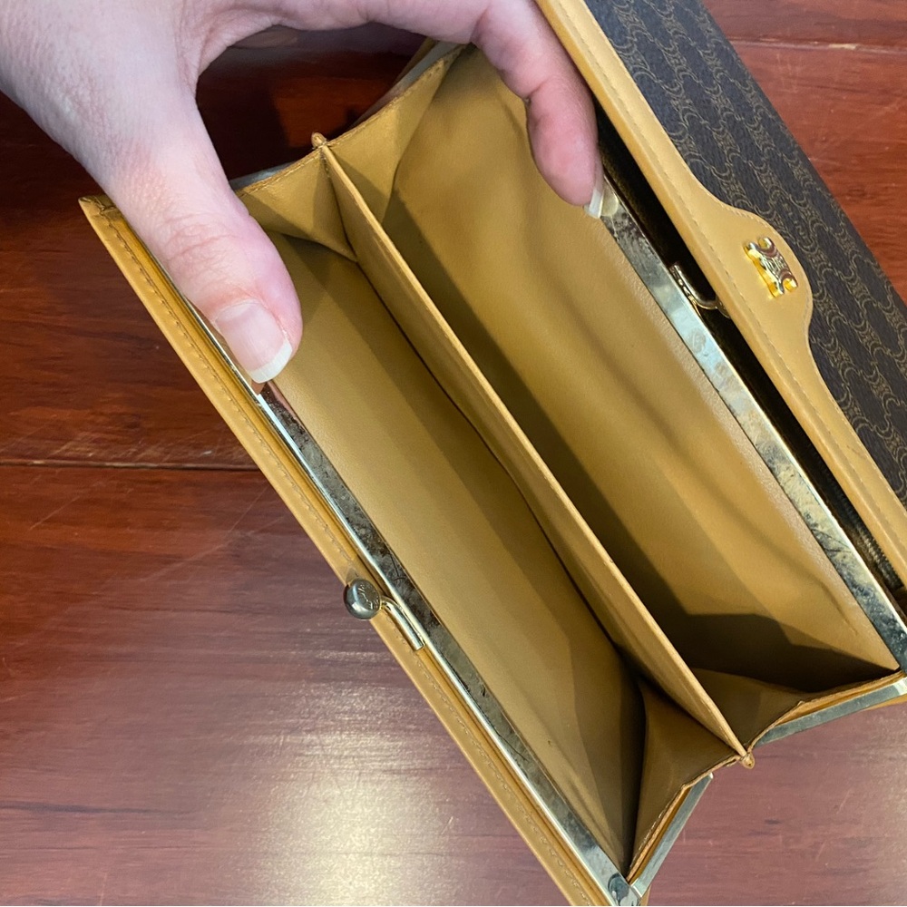 Celine Yellow Leather Wallet- Excellent Condition - Picture 5 of 8